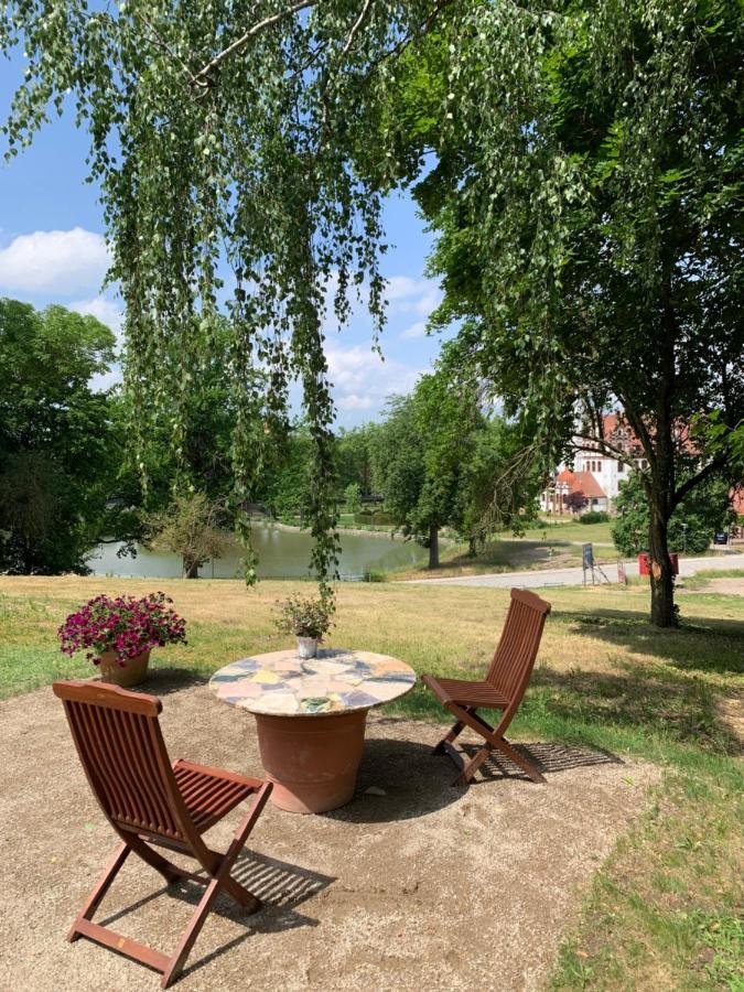 Historisches Gebaeude " Rentmeisteramt" Basedow Basedow  Buitenkant foto