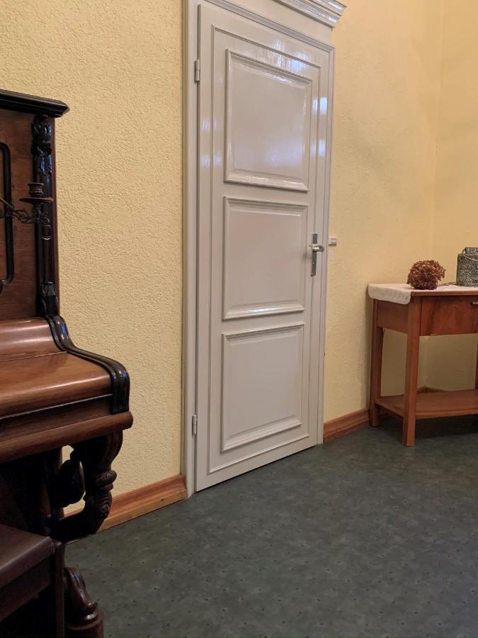 Historisches Gebaeude " Rentmeisteramt" Basedow Basedow  Buitenkant foto