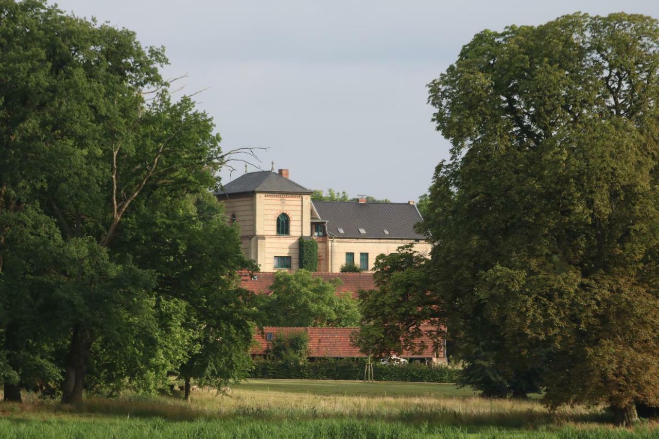 Historisches Gebaeude " Rentmeisteramt" Basedow Basedow  Buitenkant foto